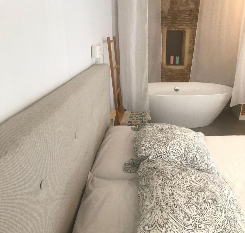 Independiente De 45 M2 Con Banera En Pleno Casco Viejo Apartamento *