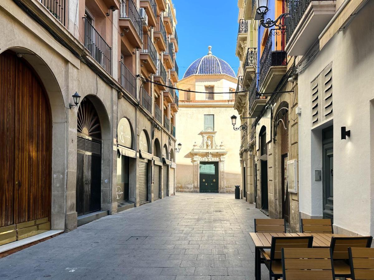Elegante A Unos Pasos De La Rambla. Apartamento