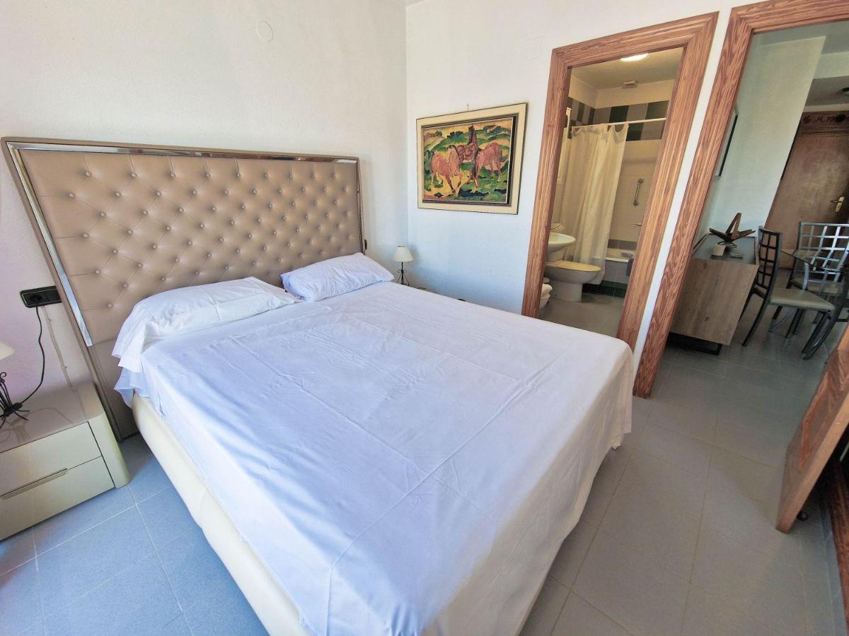 Beachfront Primera Linea 3-02 *