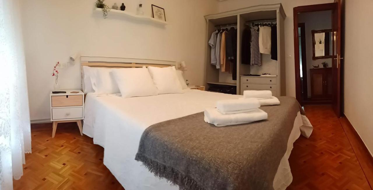 R Y M 1950 Apartment *