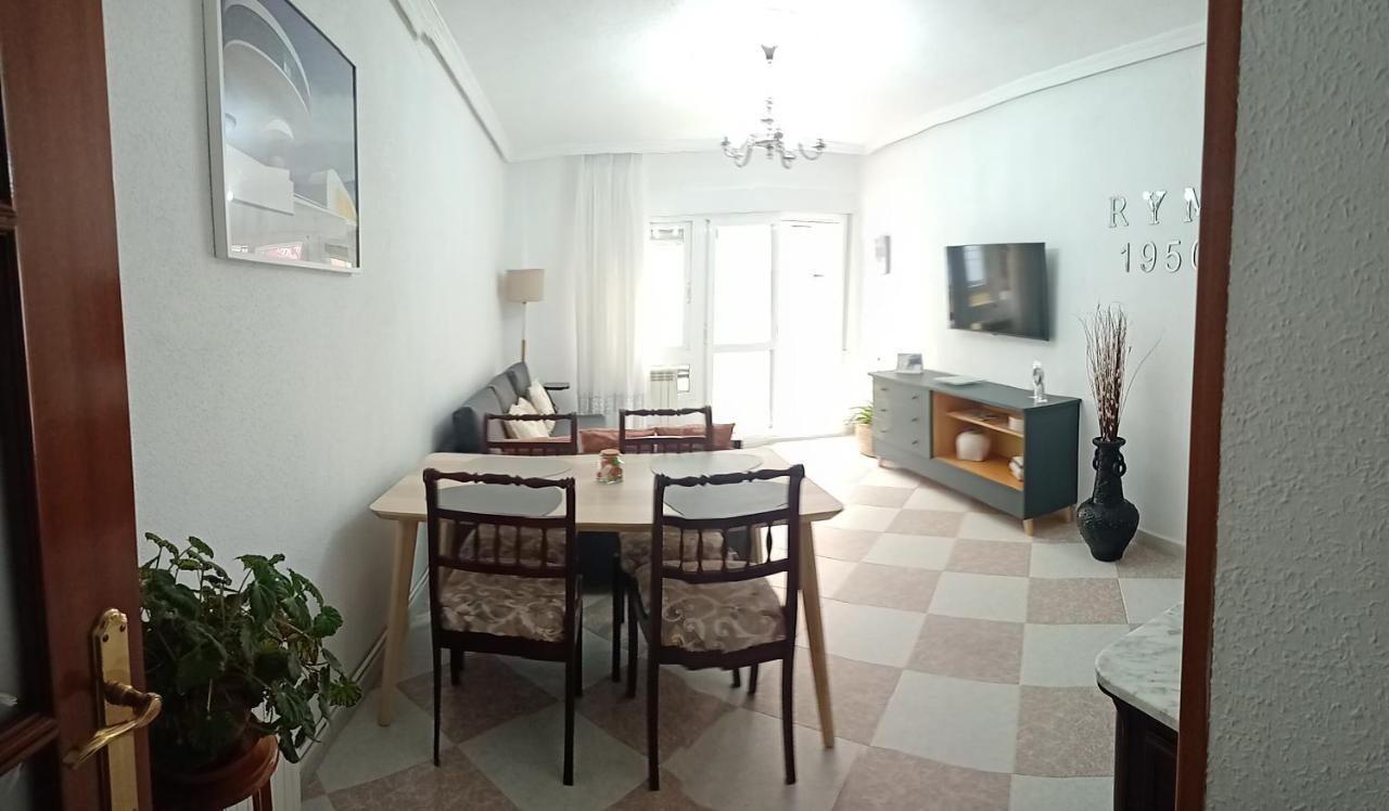 Apartment R Y M 1950