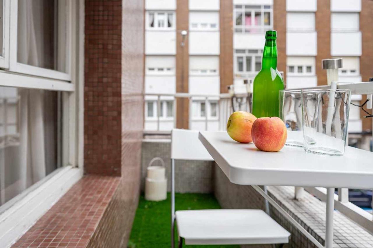Lourmar Apartment
