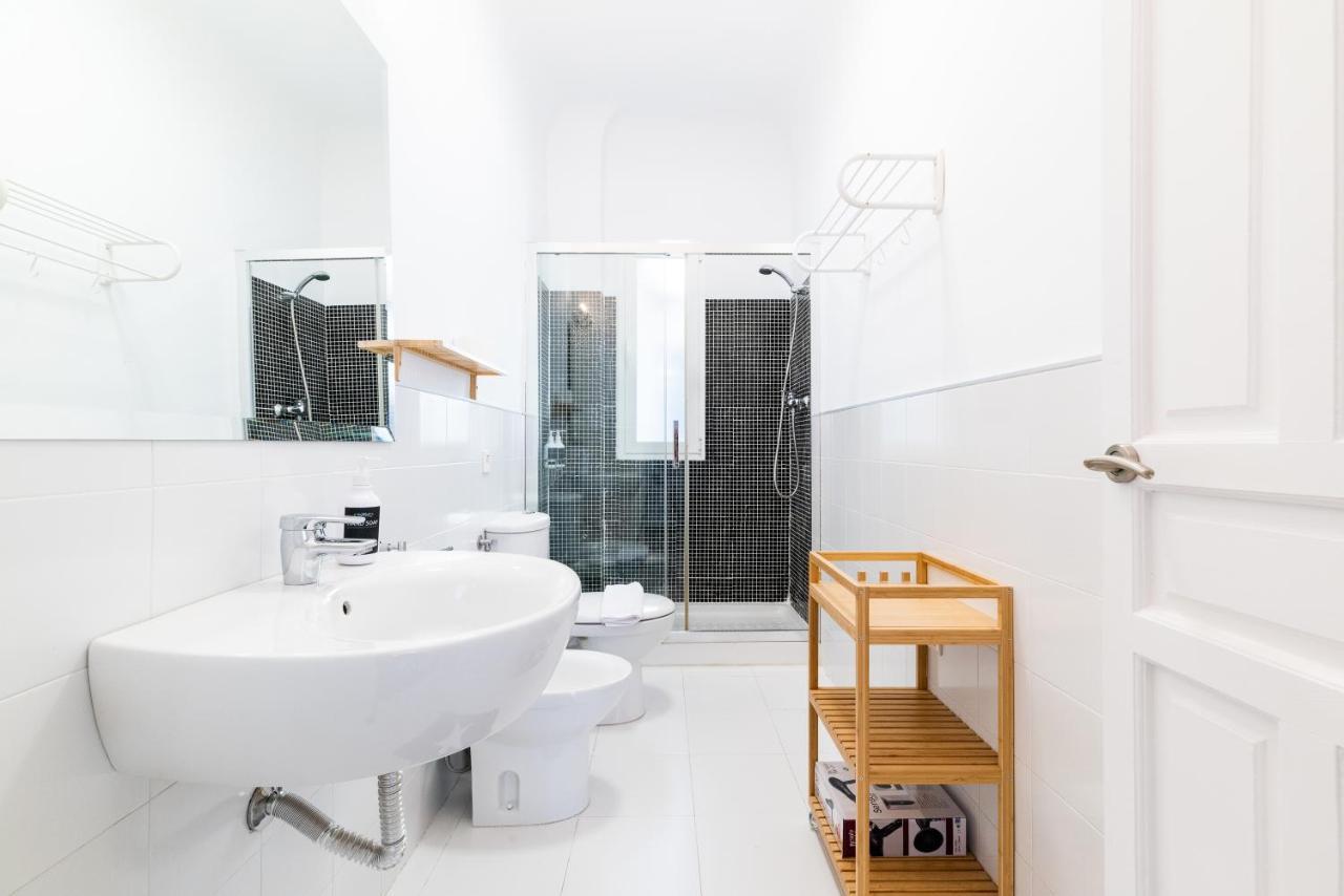 Apartment Wekey Homes San Miguel Con Patio, Centro Ciudad Granada
