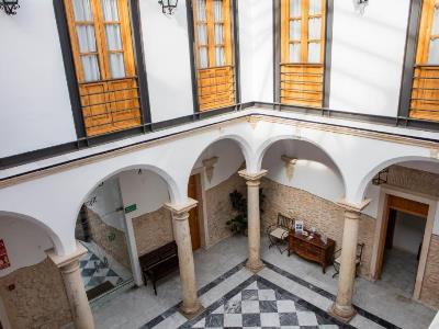 Tugasa Sidonia Hotel