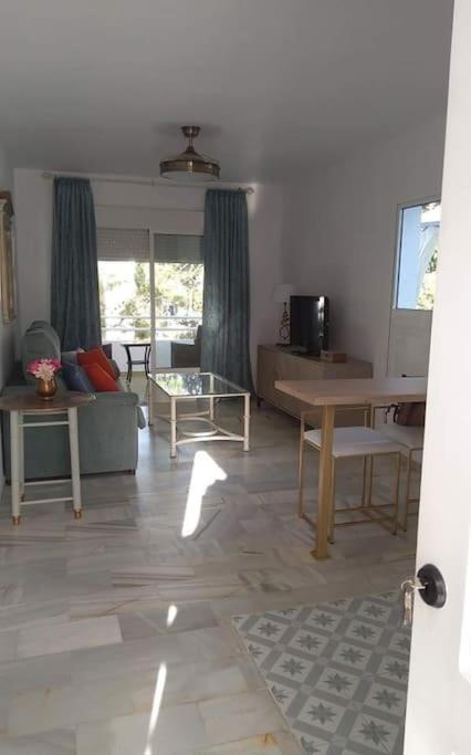Rent4 Malaga Yolamar Apartment