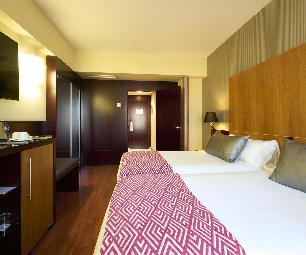 Hotel Catalonia El Pilar 4*
