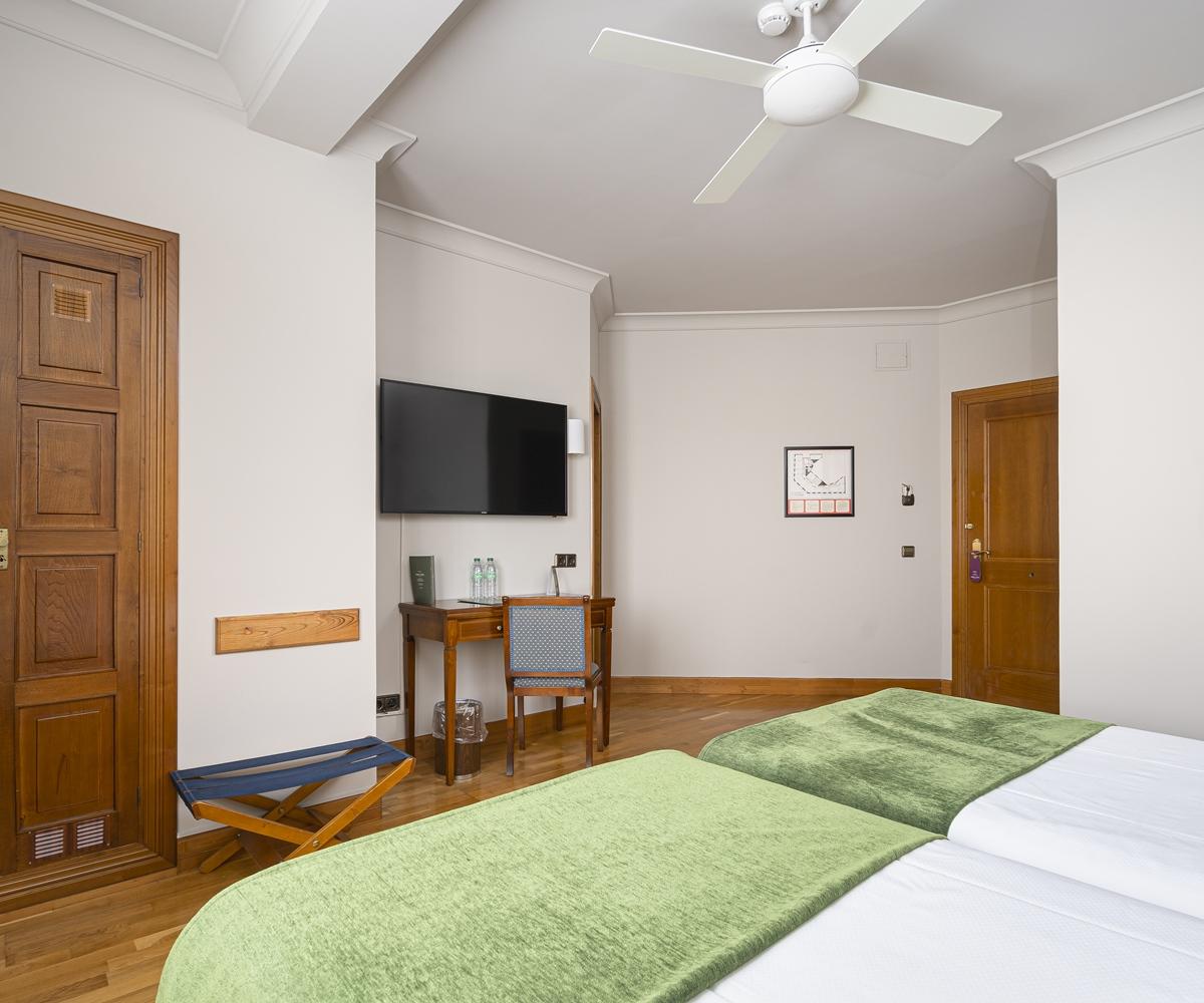 Hotel Hernán Cortés 4*