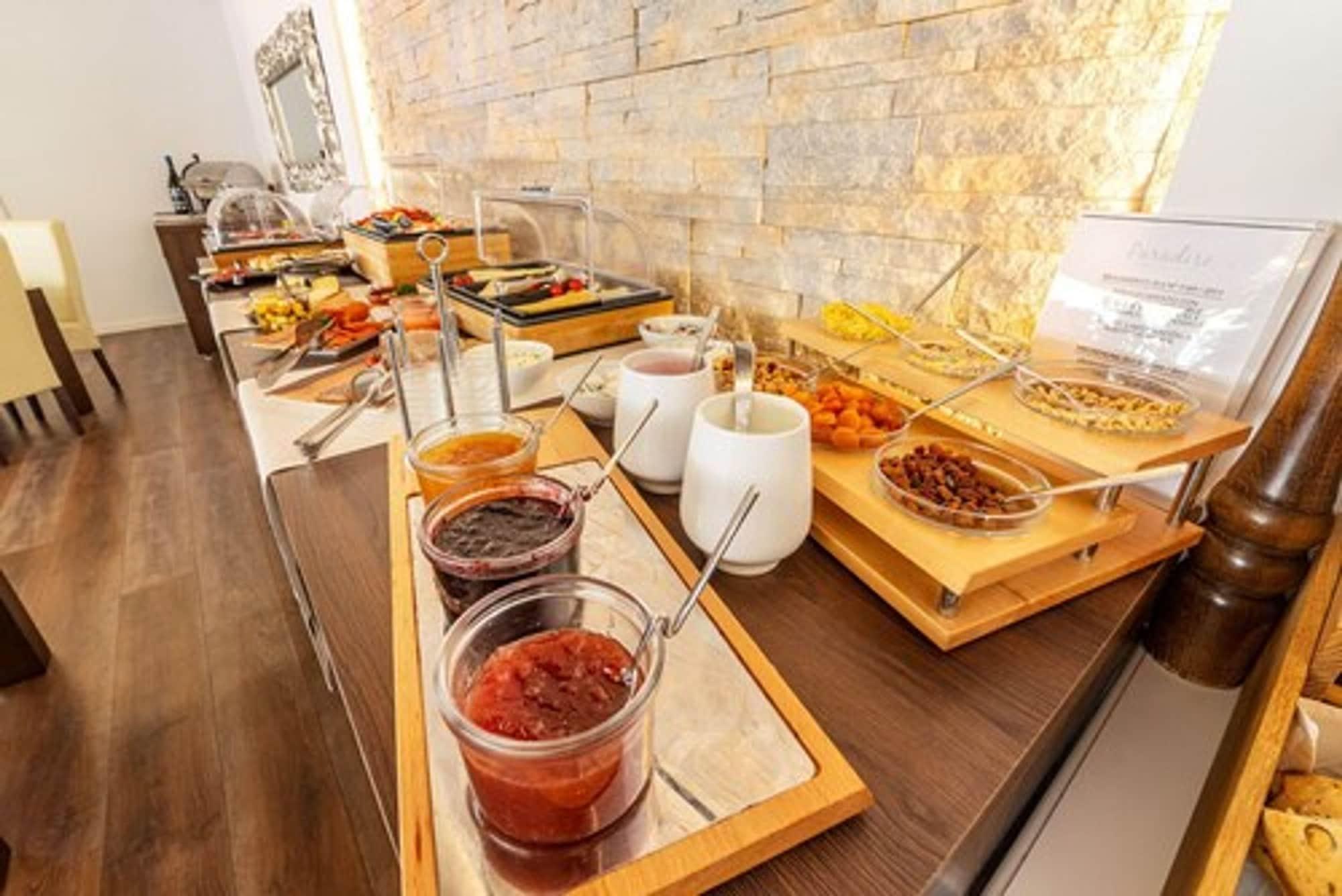 Aparthotel Paradise Residencial 4*