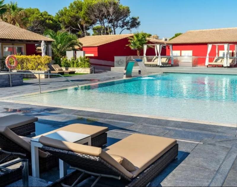 Paradise Residencial Aparthotel