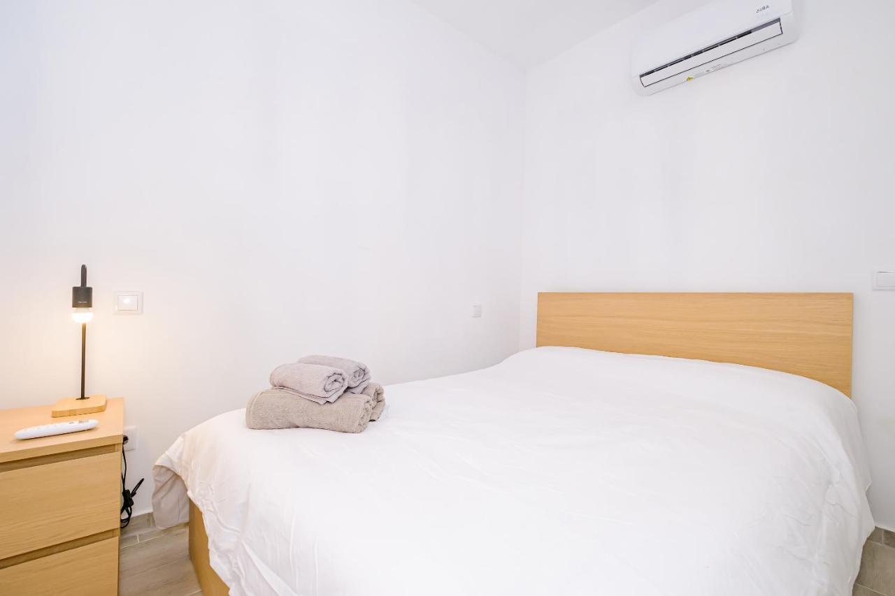 8 Pers, Equipped, 1 Min Playa Del Cura - 27b Apartment