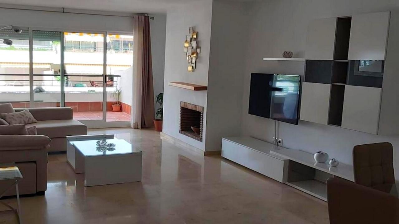 Apartamento En Junto A Campos De Golf Marbella