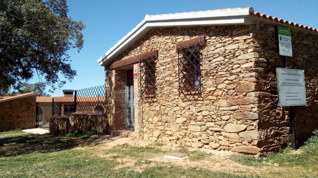 Hostal Dehesa De