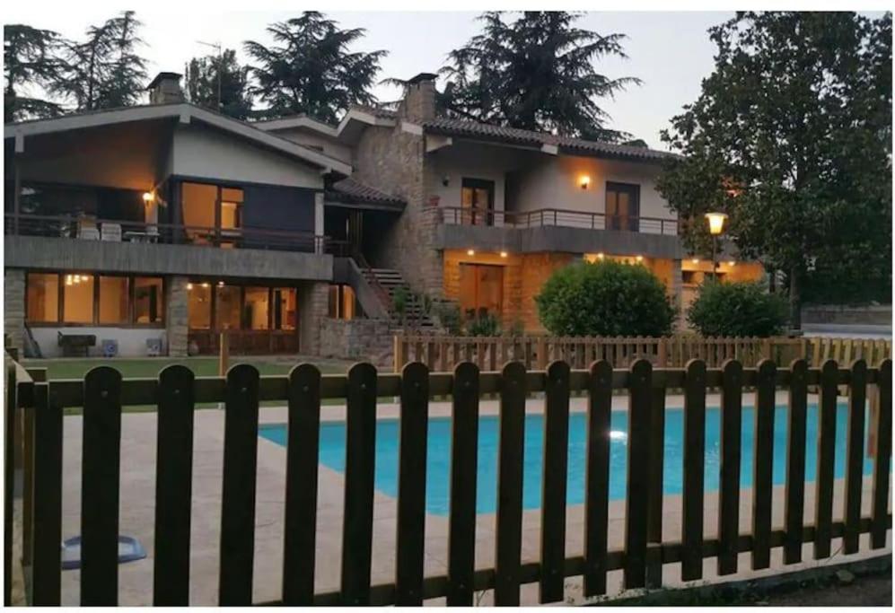 Сasa de vacaciones Fantastico Chalet Para Familias Y Grupos *