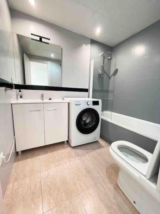 2br, 1bth Flat Near Puerto Banus Apartamento