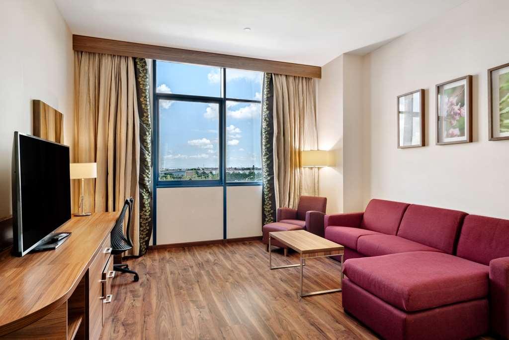 Hilton Garden 4*