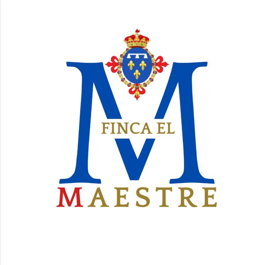 El Maestre Villa