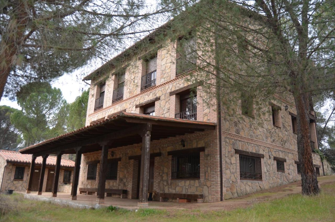 Casa Valdesanmartin - Country House, 10500sqm, Pool, Paddel & Bbq Holiday home *