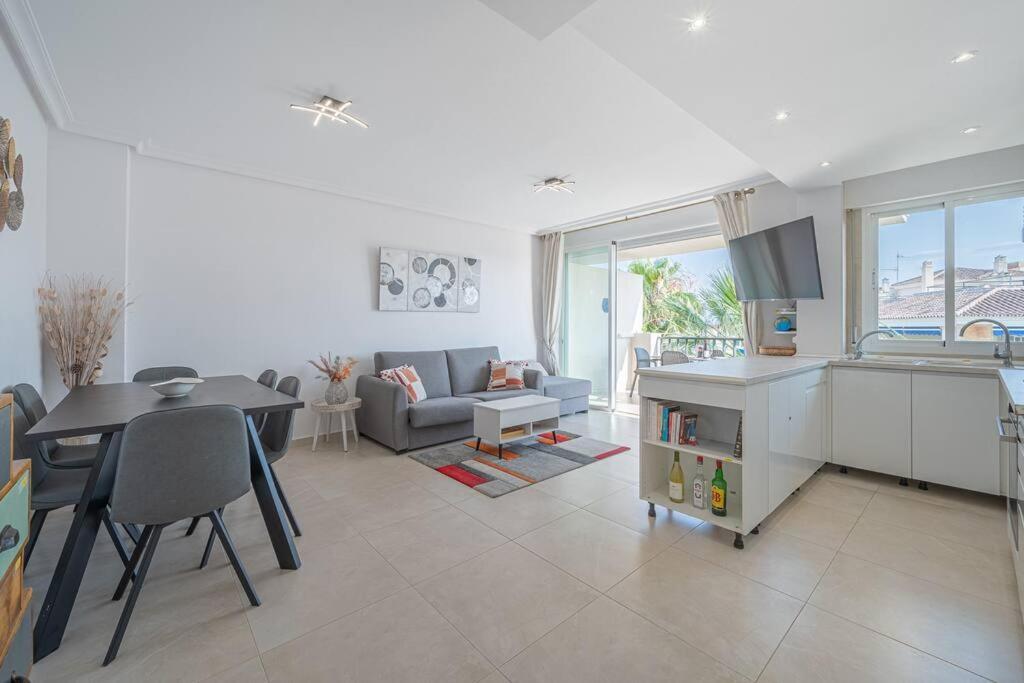Apartamento Flat -puerto Banus -6 A 8 Persons-pool-parking Marbella