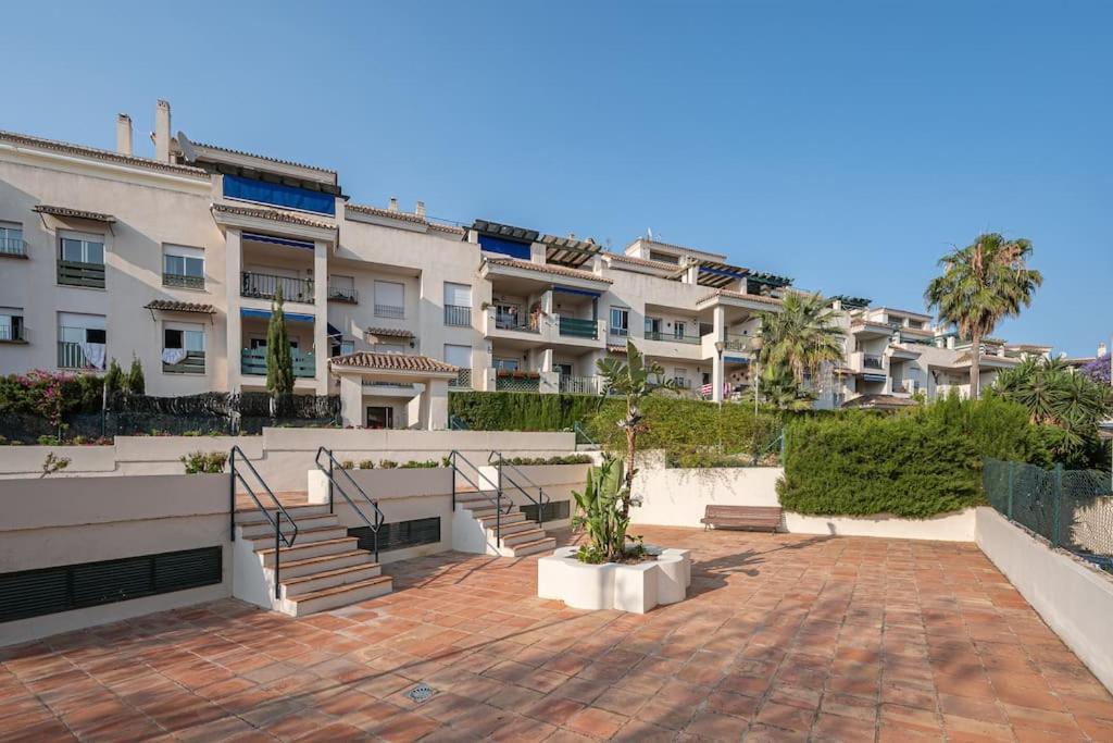 Apartamento Flat -puerto Banus -6 A 8 Persons-pool-parking Marbella