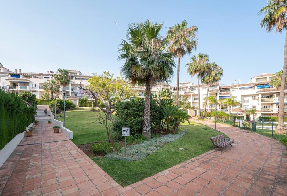 Apartamento Flat -puerto Banus -6 A 8 Persons-pool-parking Marbella