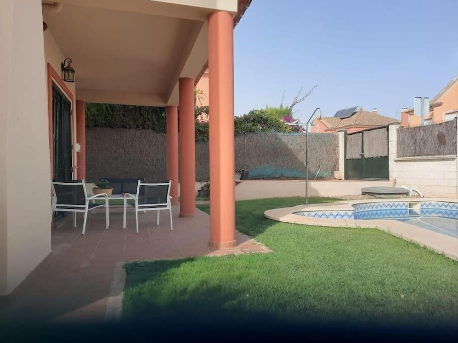 Las - Chalet Y Piscina A 10'de Sevilla Holiday home
