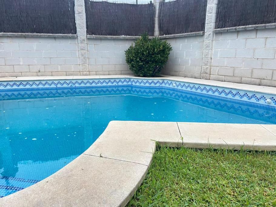 Las - Chalet Y Piscina A 10'de Sevilla Umbrete