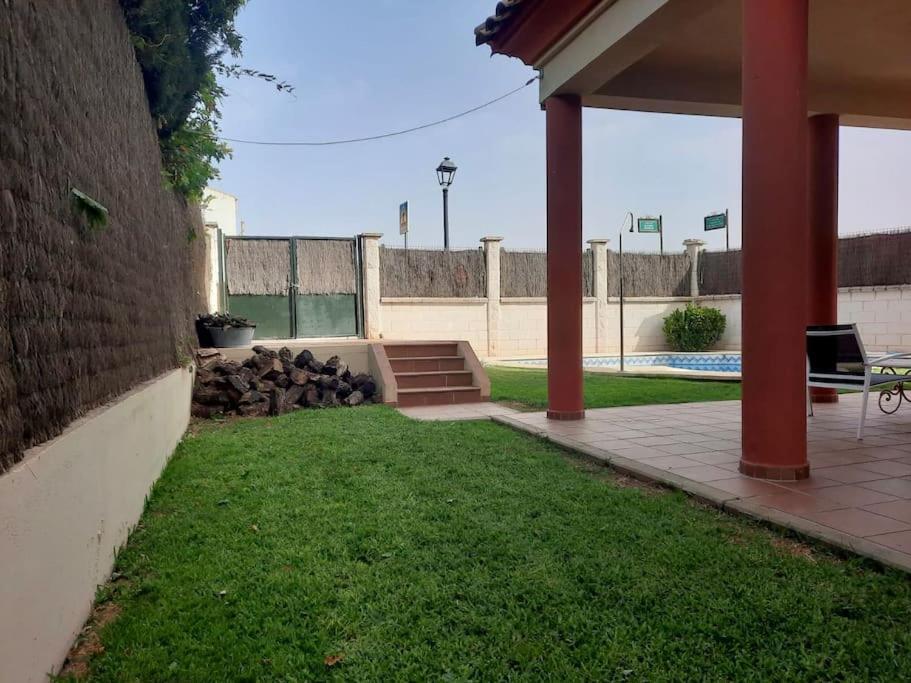 Las - Chalet Y Piscina A 10'de Sevilla Umbrete