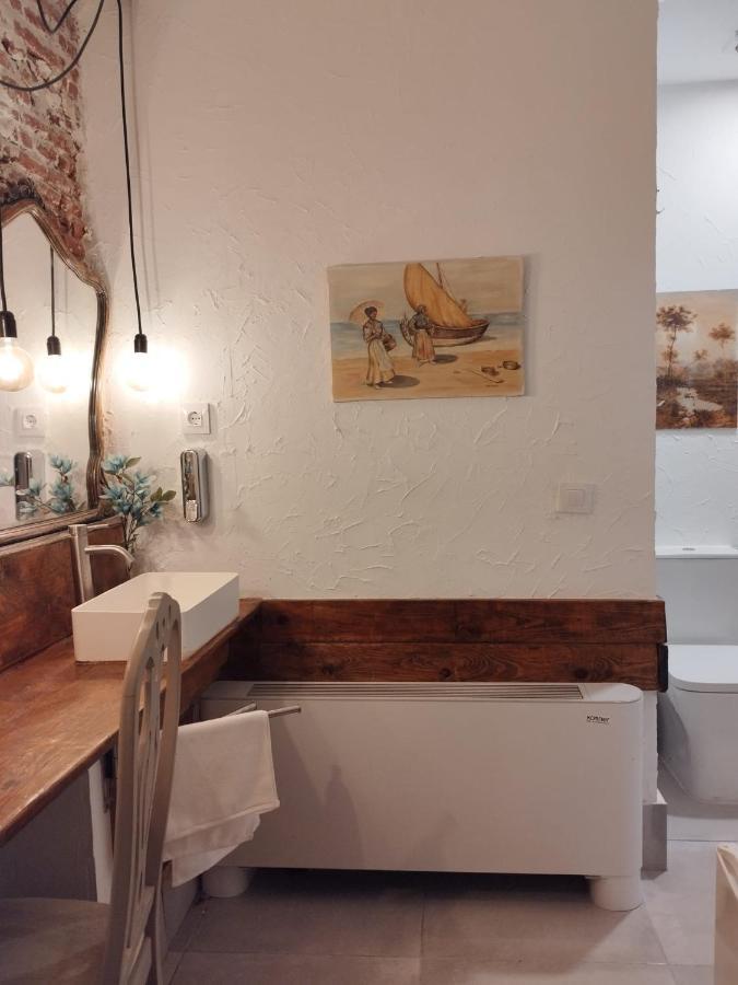 Arte I Espacio Inn *