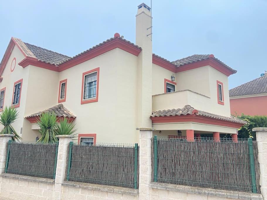 Las - Chalet Y Piscina A 10'de Sevilla