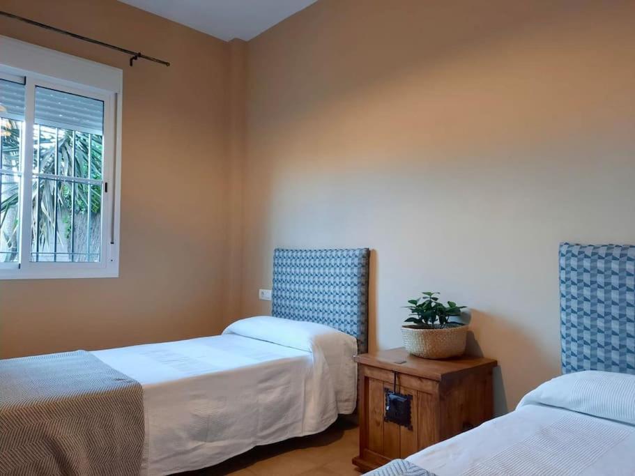 Las - Chalet Y Piscina A 10'de Sevilla Holiday home