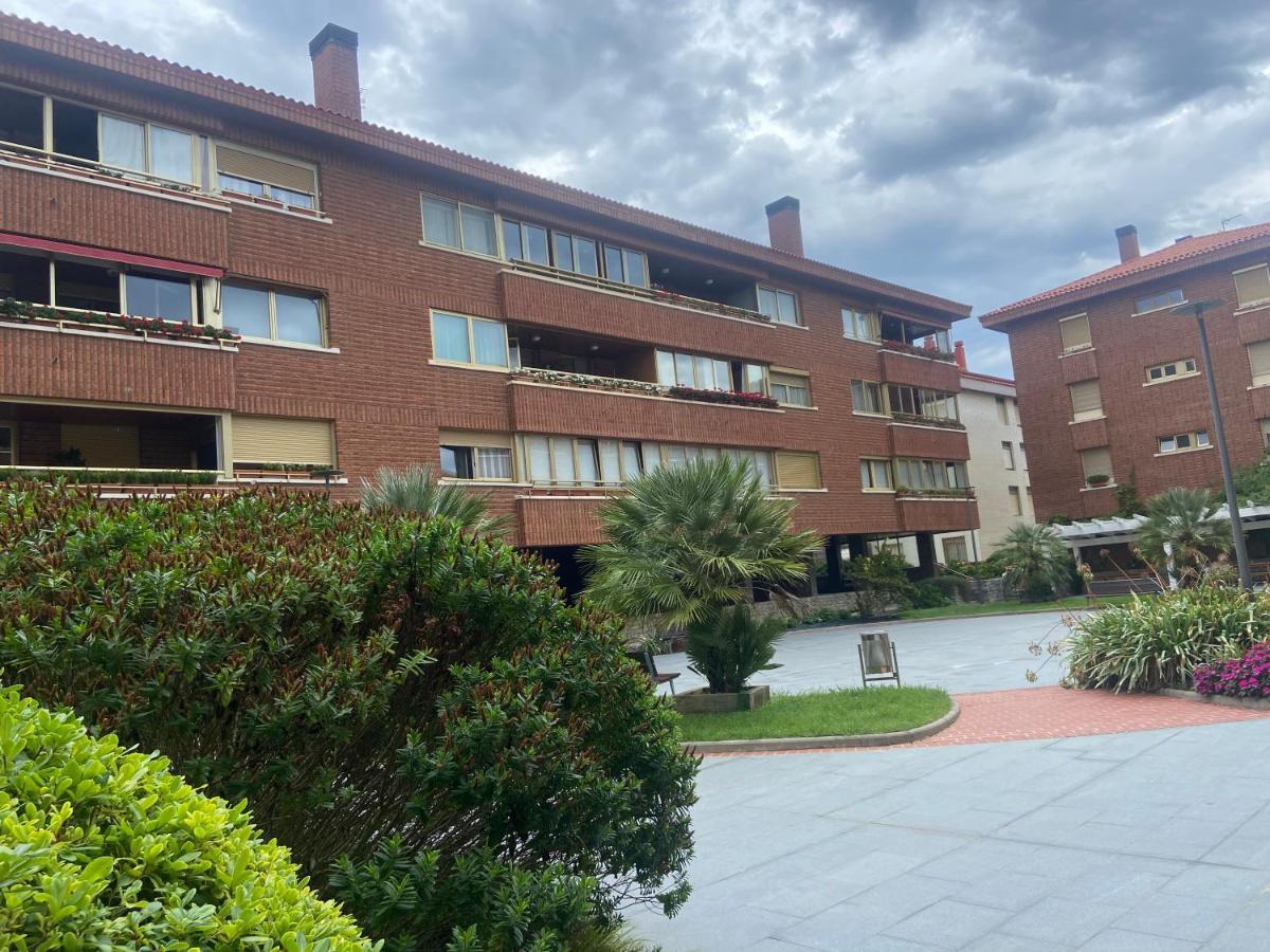 Aguilafuente Apartment *