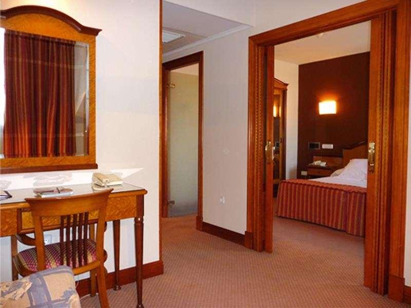 Hotel Sercotel Ciudad De 4*