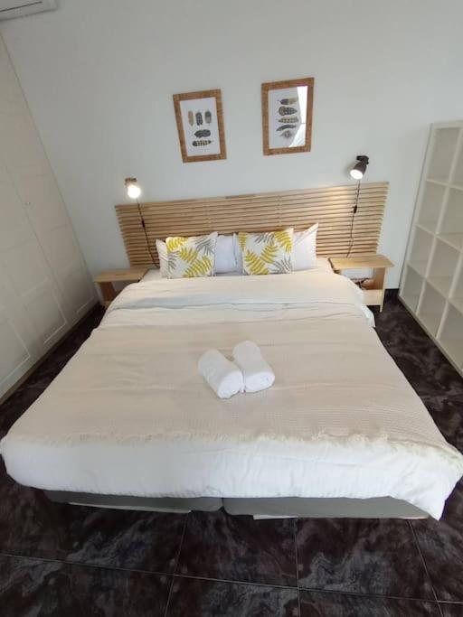 A+view Private Terrace Private Pool Family Fun * Badalona