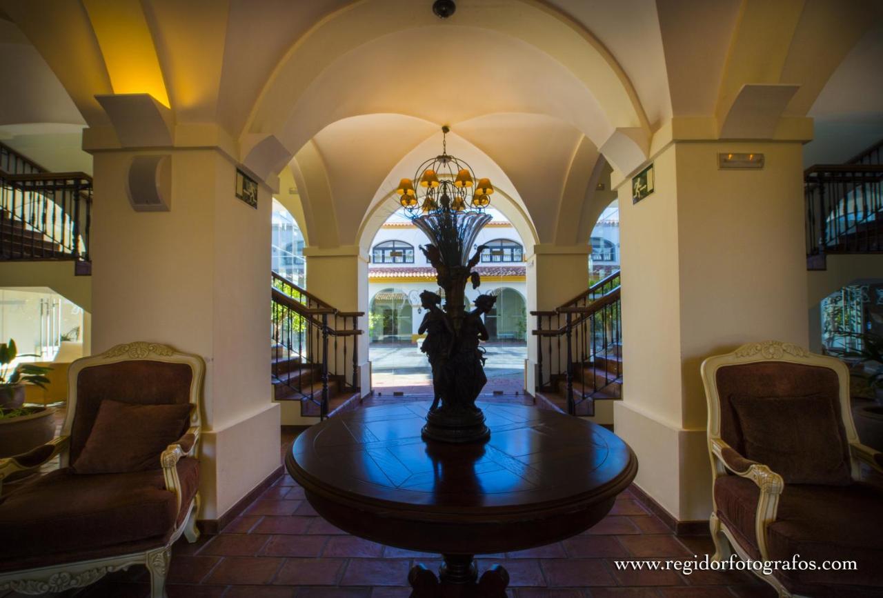 Hospedium Cortijo Santa Cruz Hotel 4*