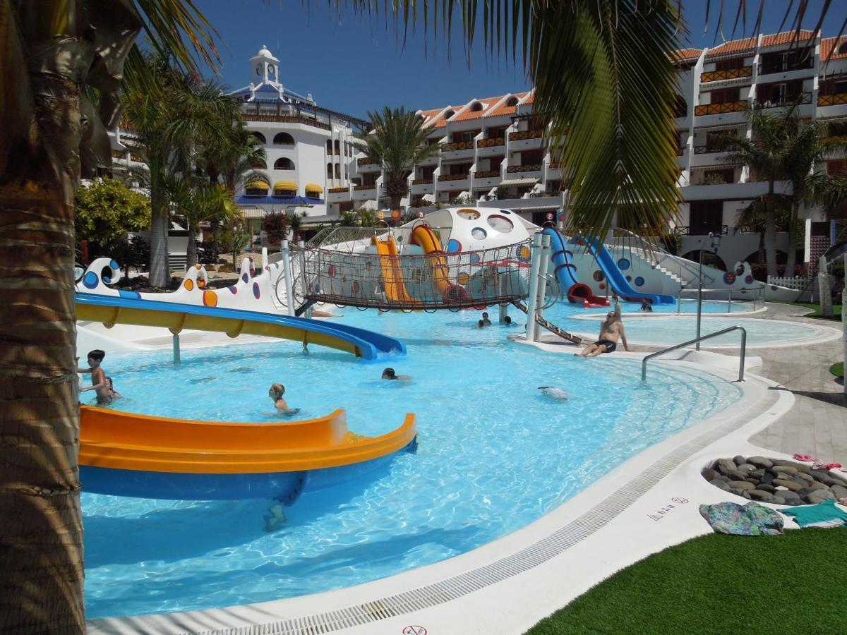 Parque Santiago 3, No 1 Arona (Tenerife)