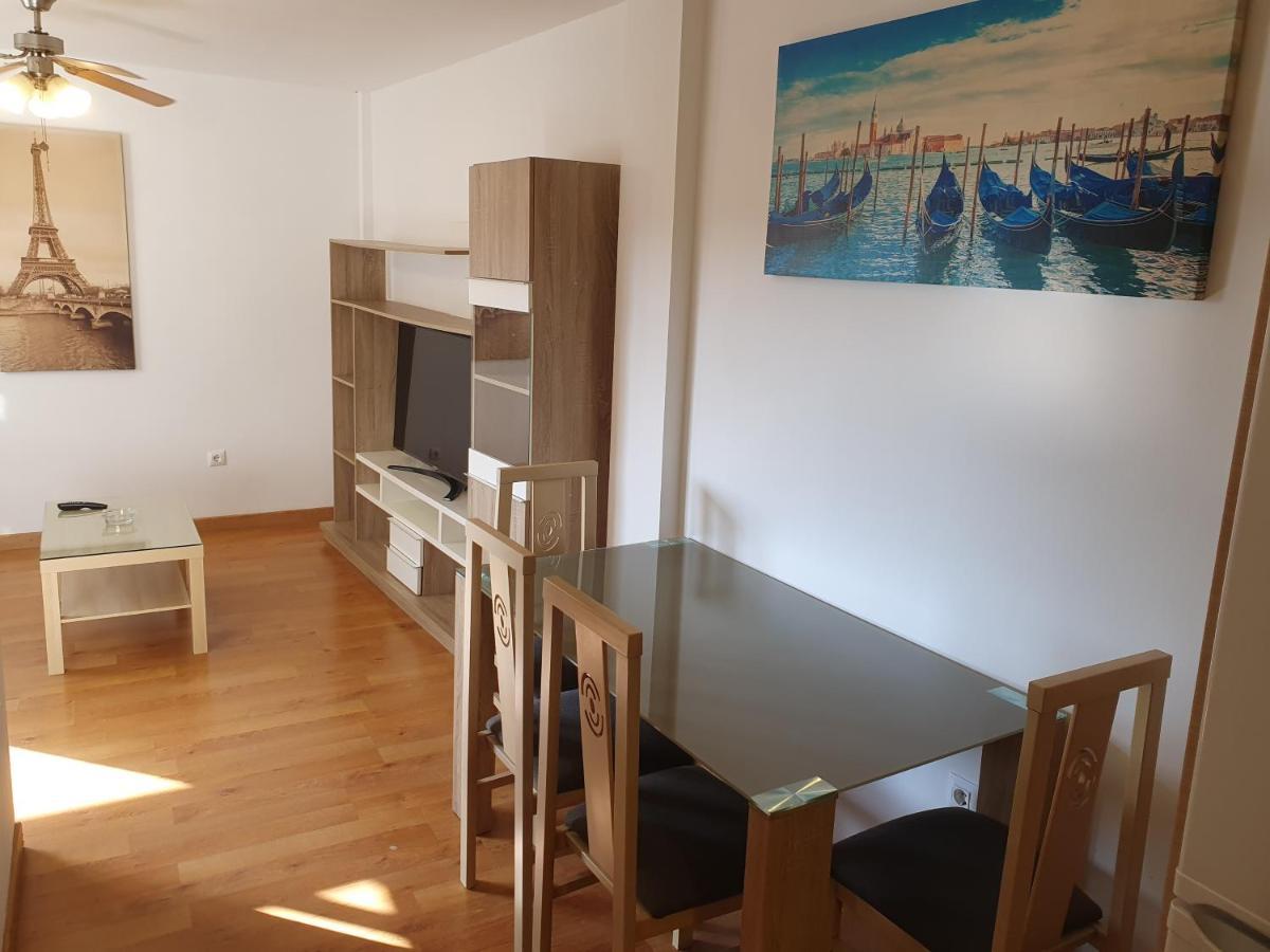 Apartment 2h, Aire Acondic, 50m2, 1 Dormitorio, 4 Huespedes, Wifi Gratis La Linea de la Concepcion