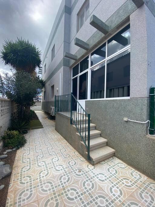 Three Bedroom Flat With Terrace Apartment