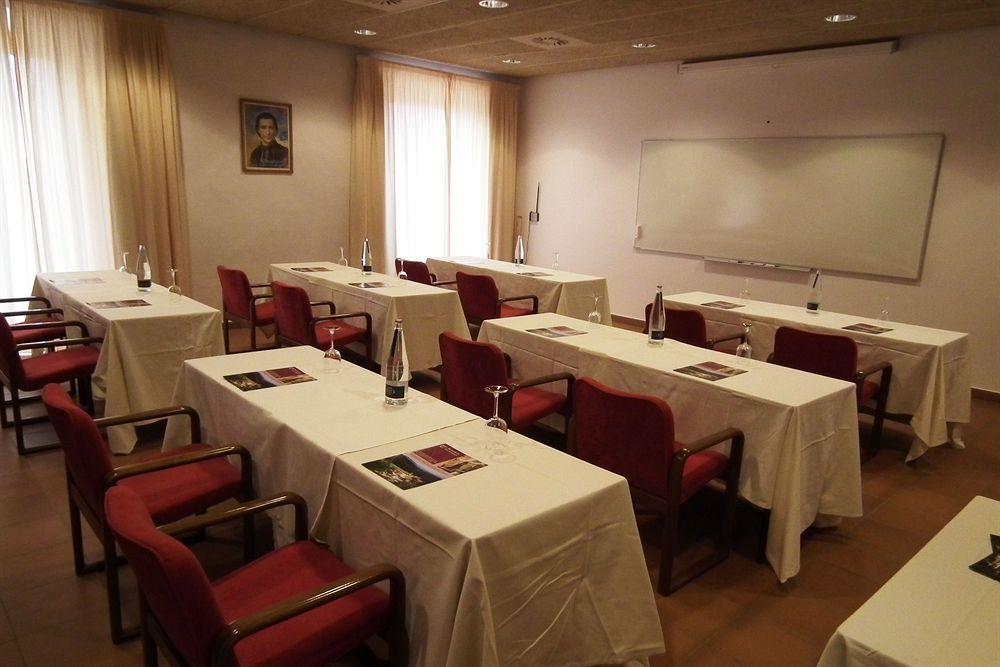 Monestir De Les Avellanes Hotel 3*