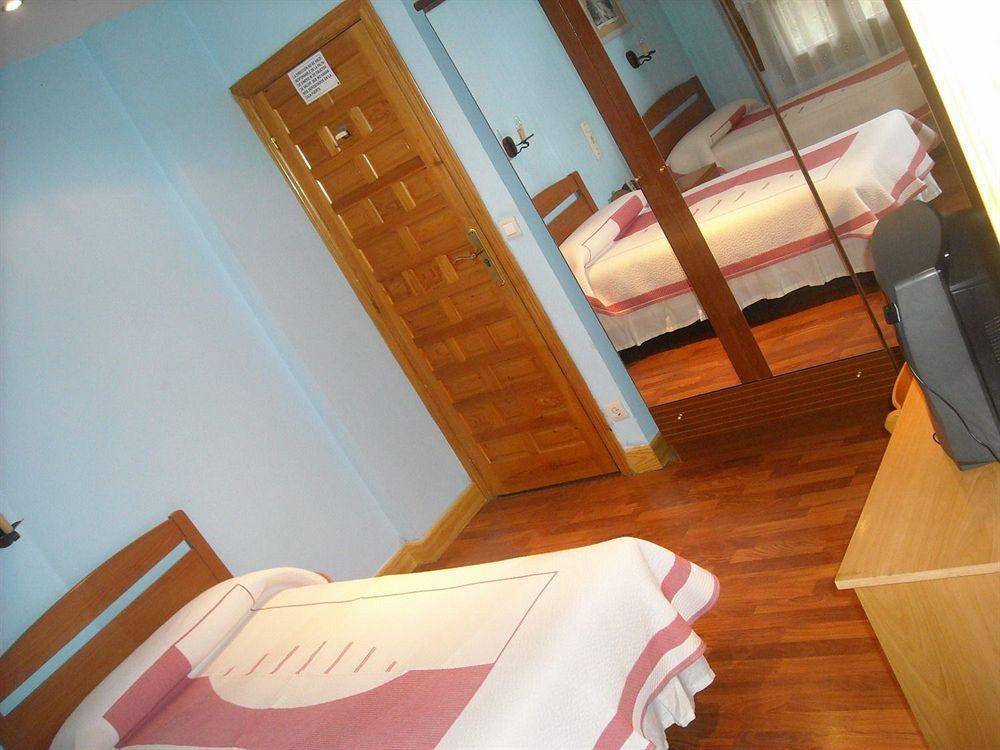 Paratene Ostatu Guest house Erandio