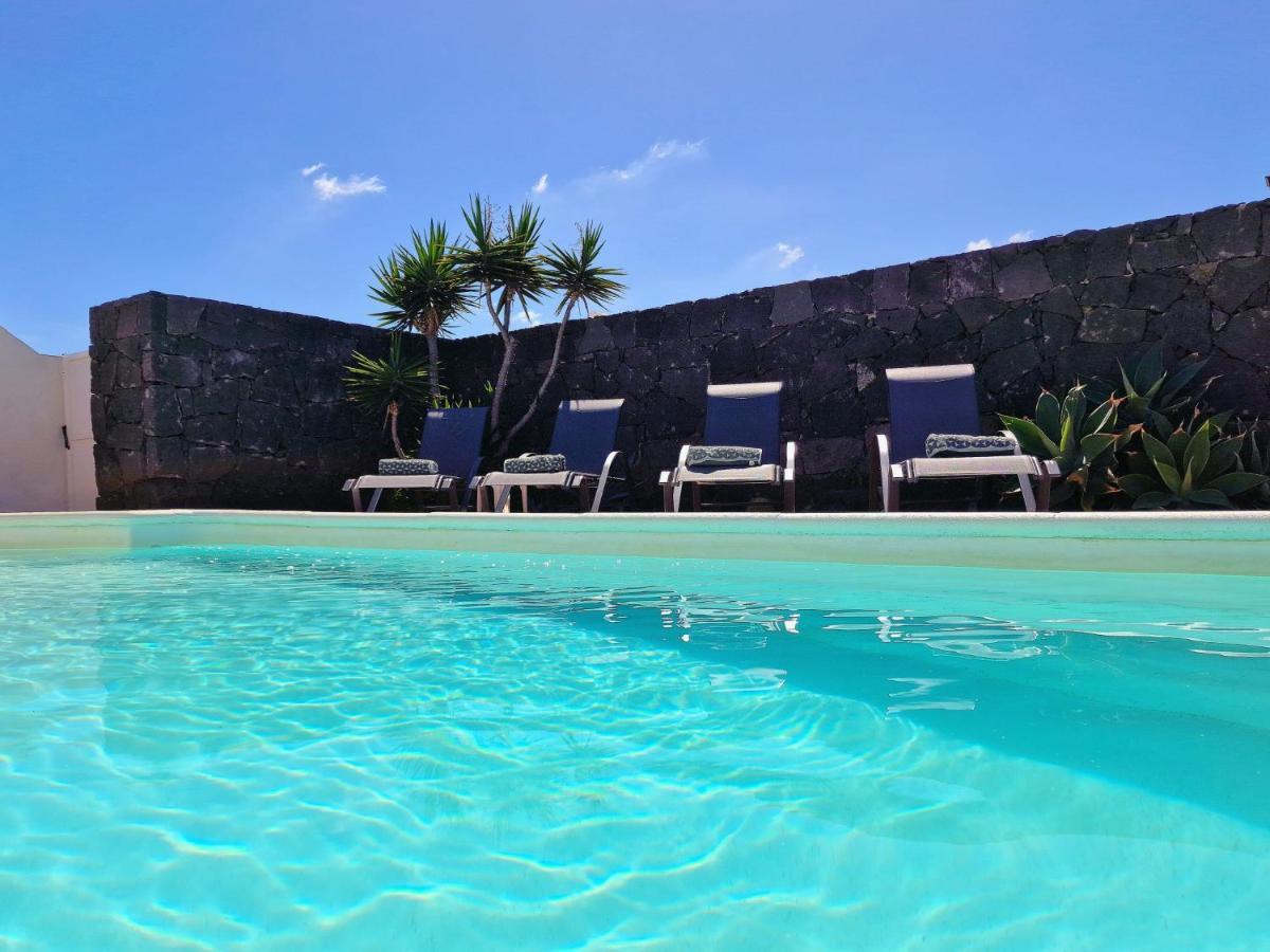 Lagarto Heated Pool Aircon Playa Blanca *
