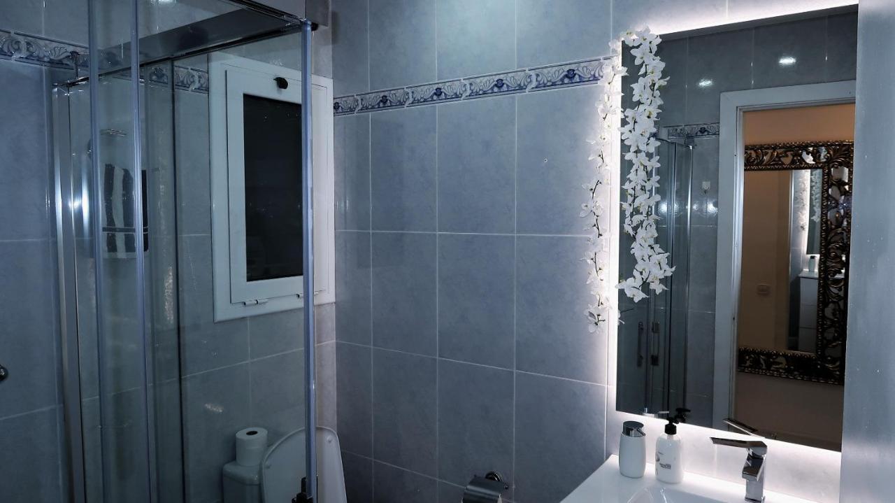Entire , 2 Bedrooms Newly Remodeled Center Barcelona Apartamento