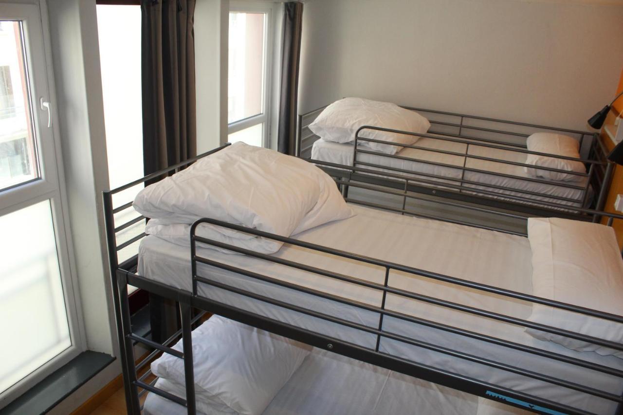 Hostal Mola!