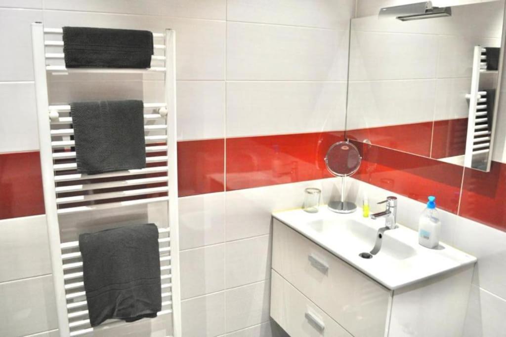 Curros Enriquez Rd, Centrico, Plaza Garage Apartamento Ourense