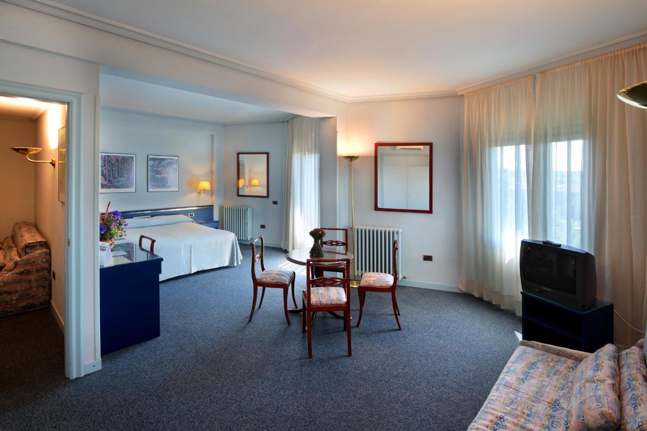 Hotel Rey Sancho Ramirez Somontano Sl
