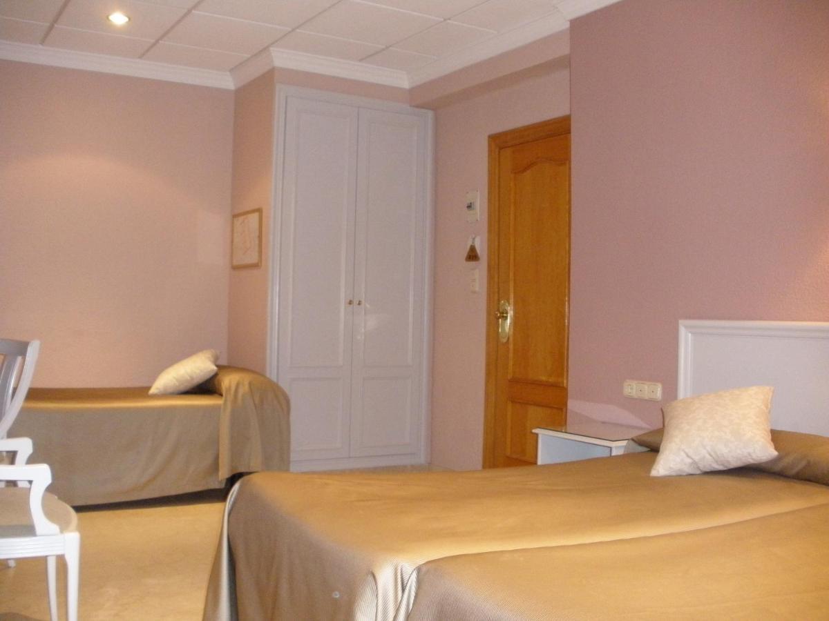 Hotel Sacromonte 3*