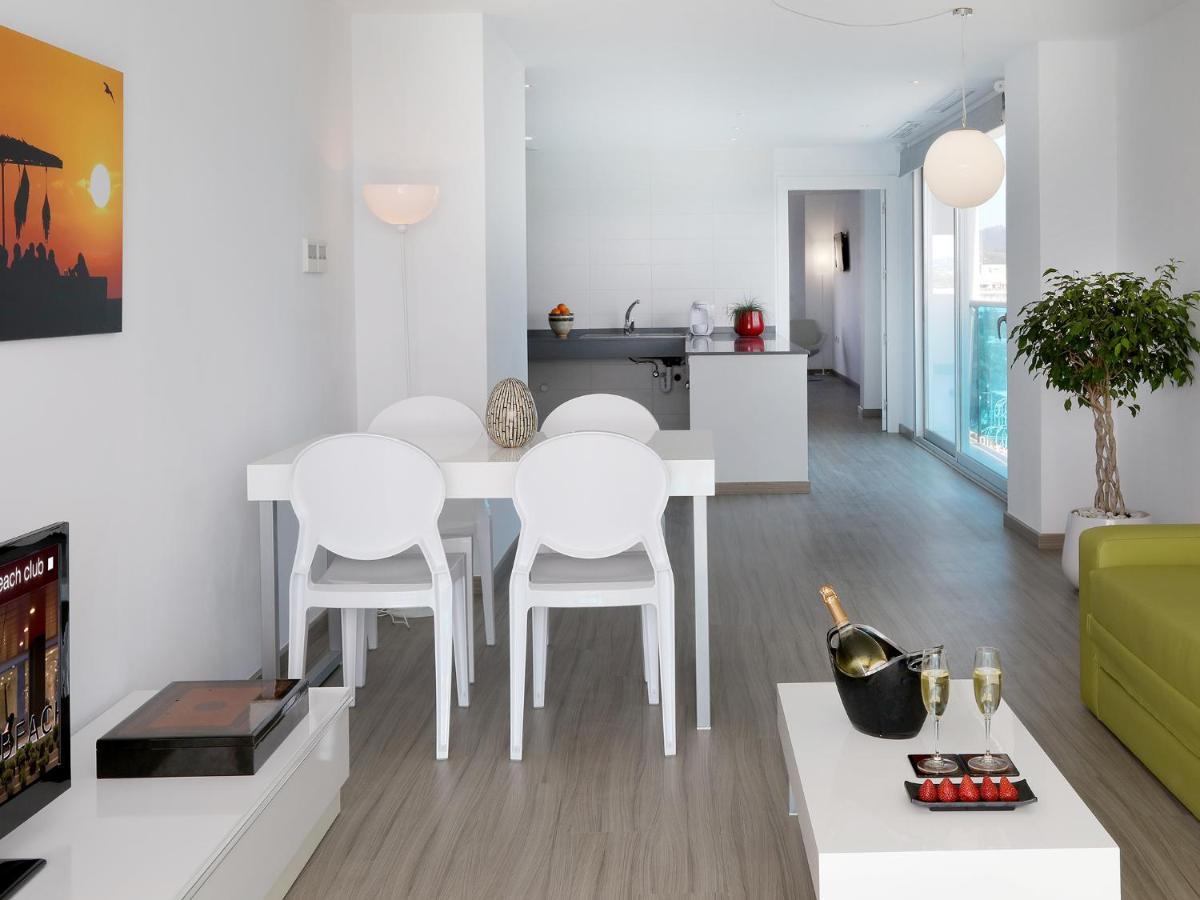 Apartahotel Axel Ibiza - Adults Only 4*