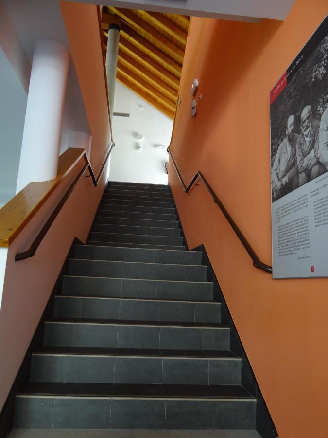 Francisco Giner De Rios Hostel Villablino