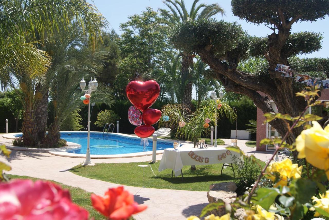 Jardines De Lola