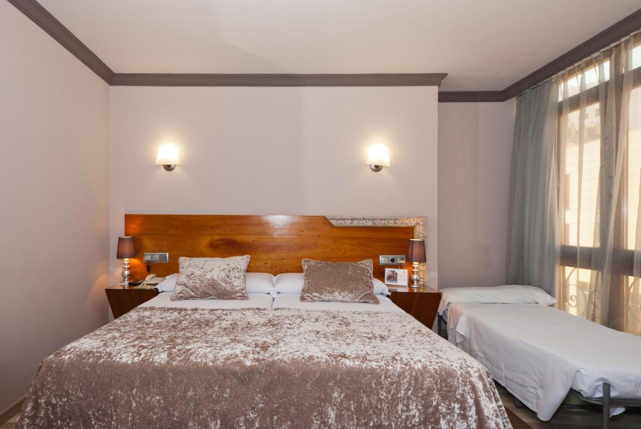 Vetusta Hotel 3*