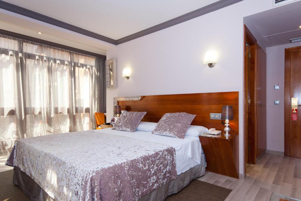 Hotel Vetusta 3*